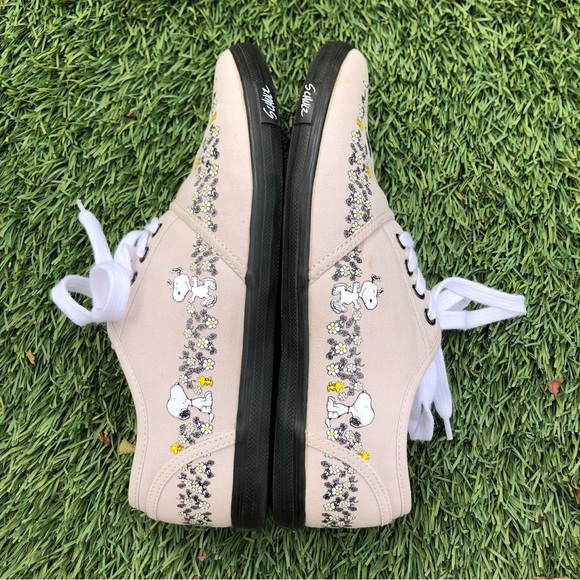 The Bradford Exchange Happiness is Friendship Peanuts Snoopy Sneakers - Picture 5 of 10